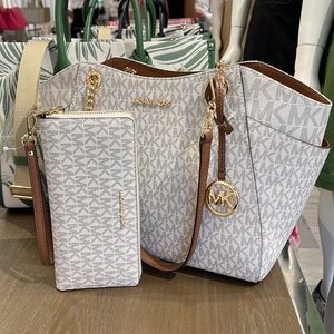 MICHAEL KORS 
Jet Set Lg Shoulder Bag & JST Lg Travel CONTINENTAL wallet-wristlt